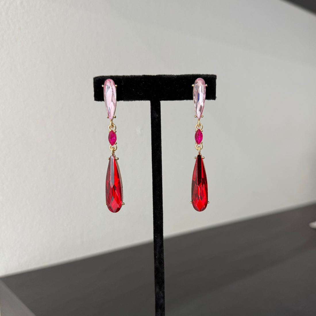 kiki pink red