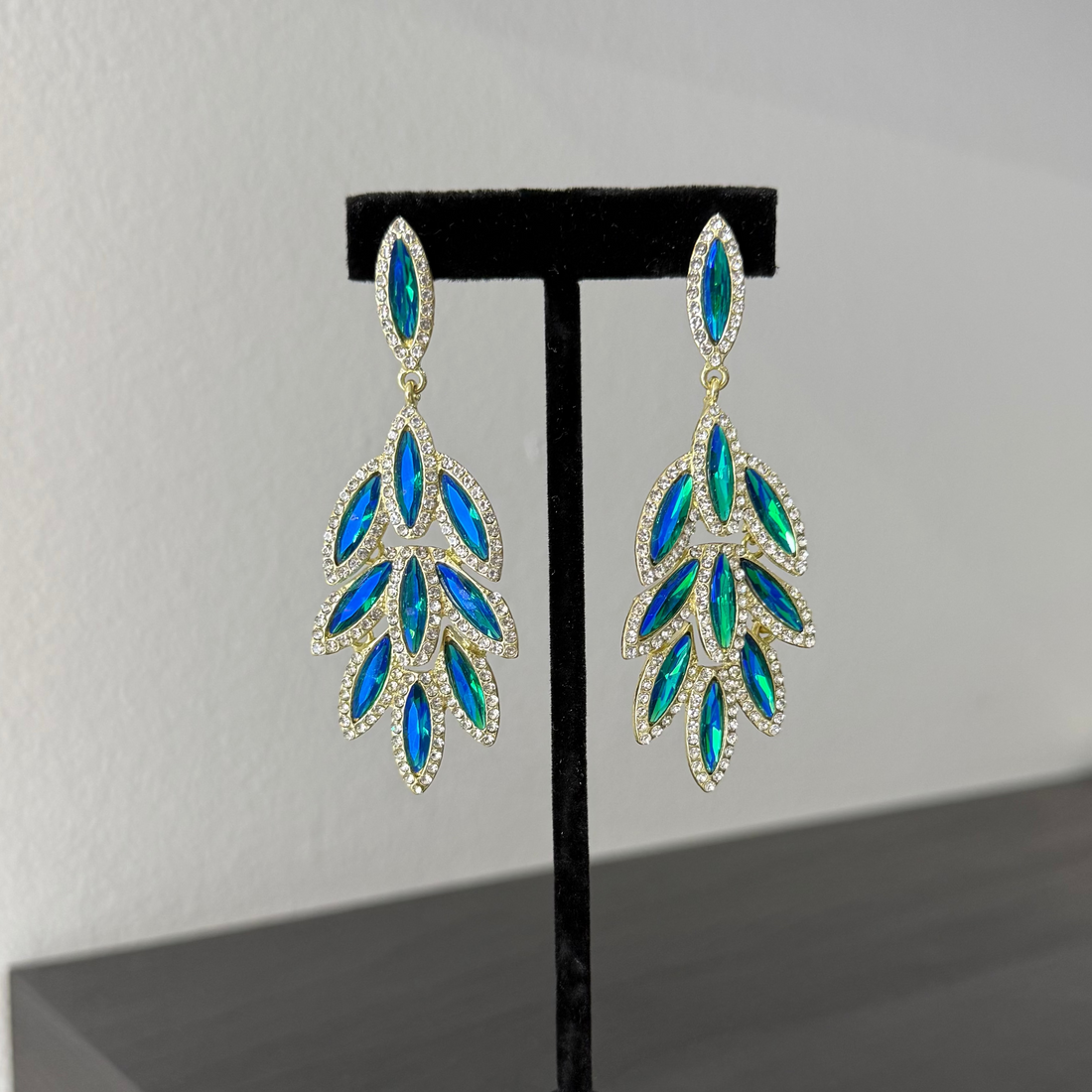 niki blue green