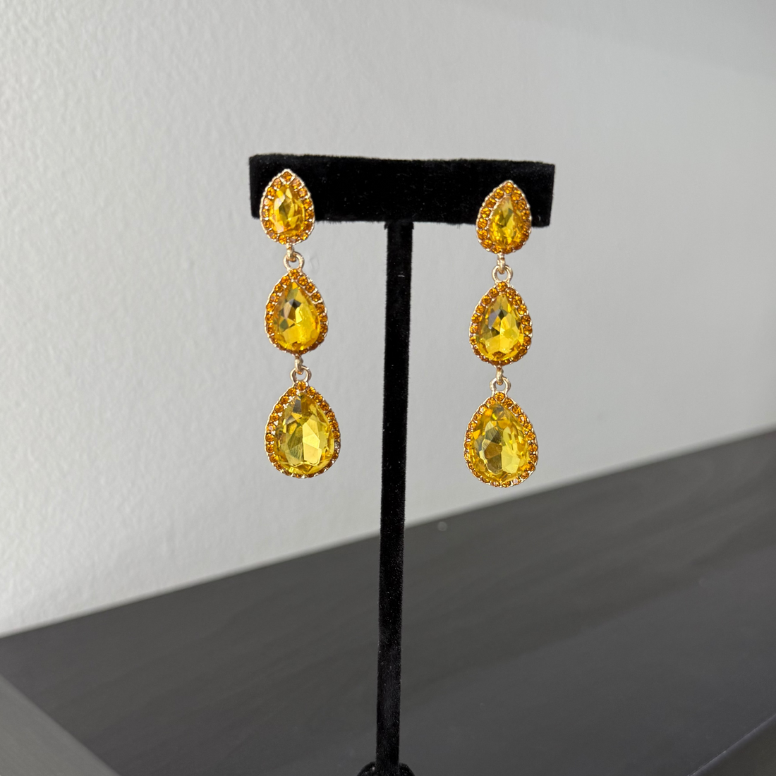 elva yellow