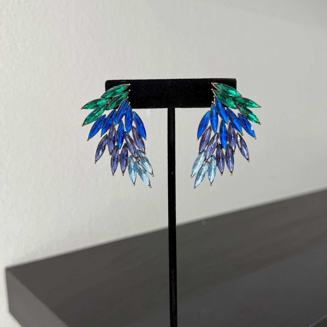 sasha blue green